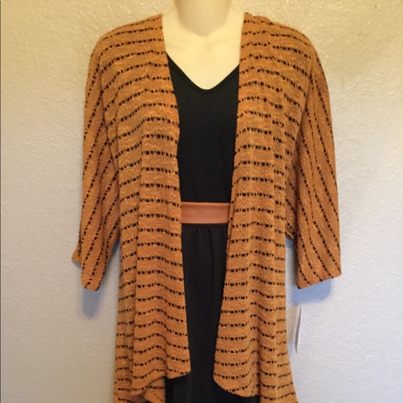 ❌SOLD❌LuLaRoe Lindsay Medium NWT❣️ - Picture 8 of 8